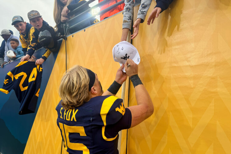 Scotty Fox Jr., Curtis Jones lead West Virginia past Colorado